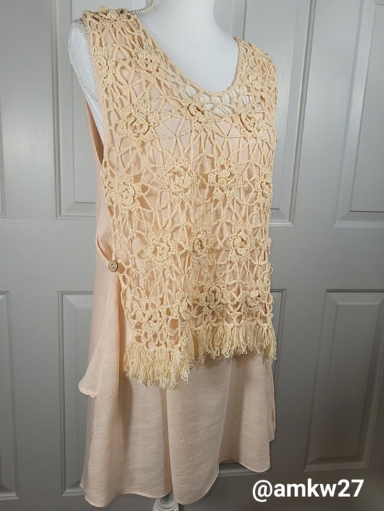 A'Reve Tops - NWT A'reve Sleeveless Light Peach Top Cream Floral Crocheted Overlay & Fringe